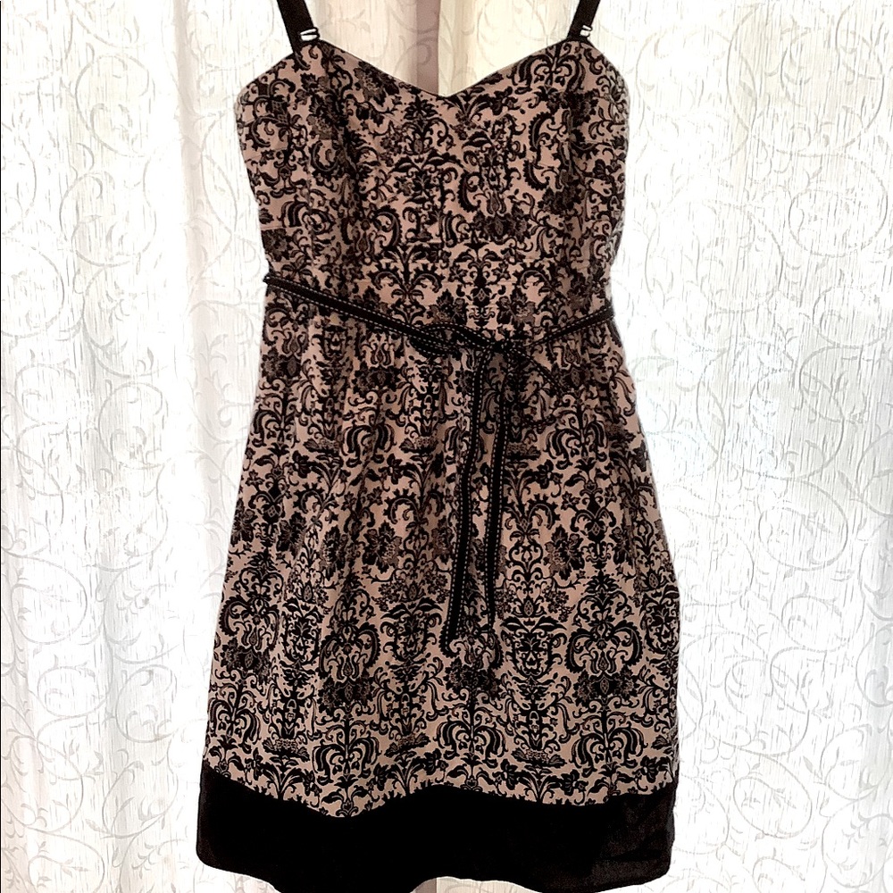 Torrid black and white damask a line dress with convertible straps and liner